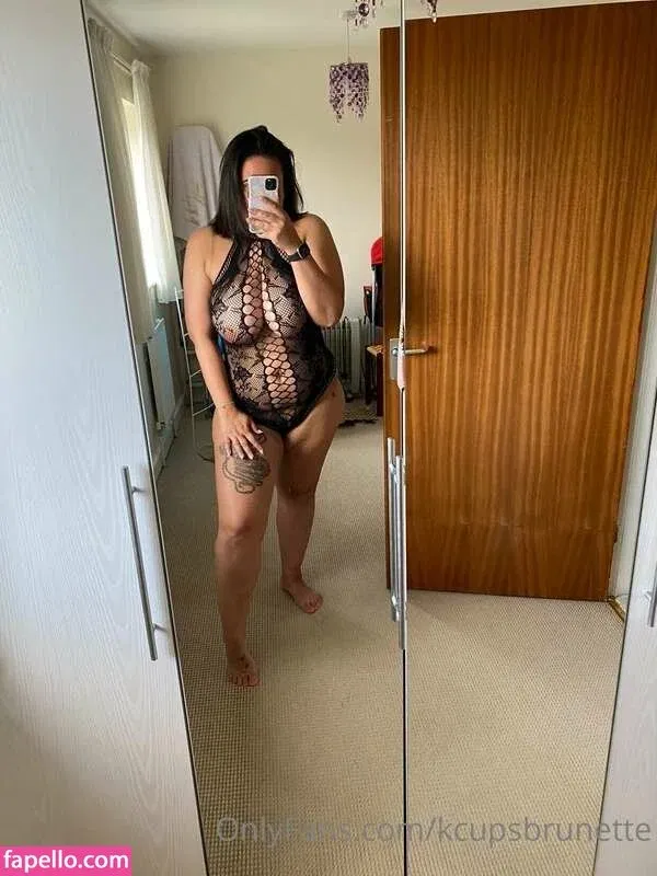 Kcupsbrunette Onlyfans Photo Gallery 