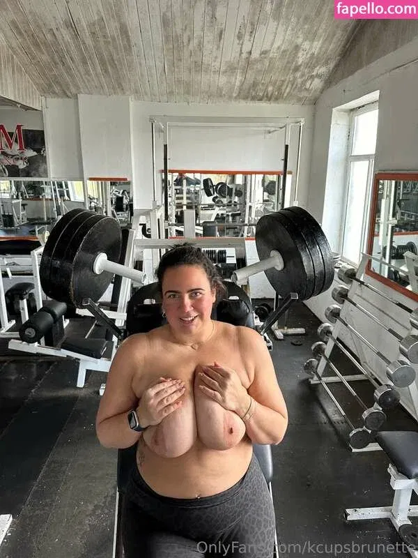 Kcupsbrunette Onlyfans Photo Gallery 