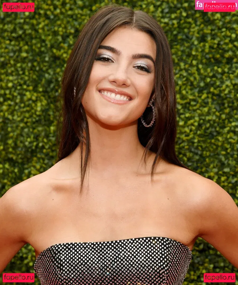 charli Onlyfans Photo Gallery 