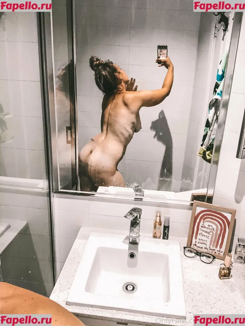 itslucybanks Onlyfans Photo Gallery 