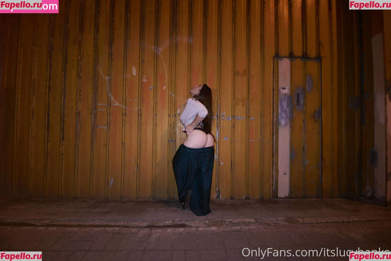 itslucybanks Onlyfans Photo Gallery 