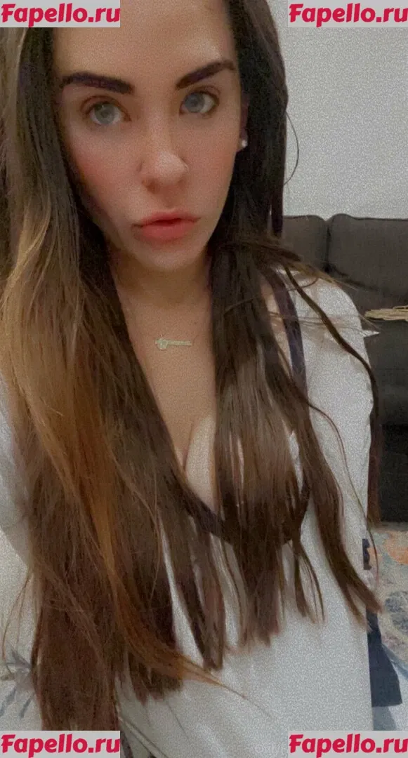 itslucybanks Onlyfans Photo Gallery 