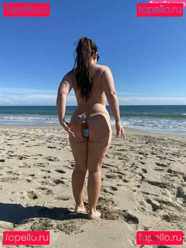 itslucybanks Onlyfans Photo Gallery 