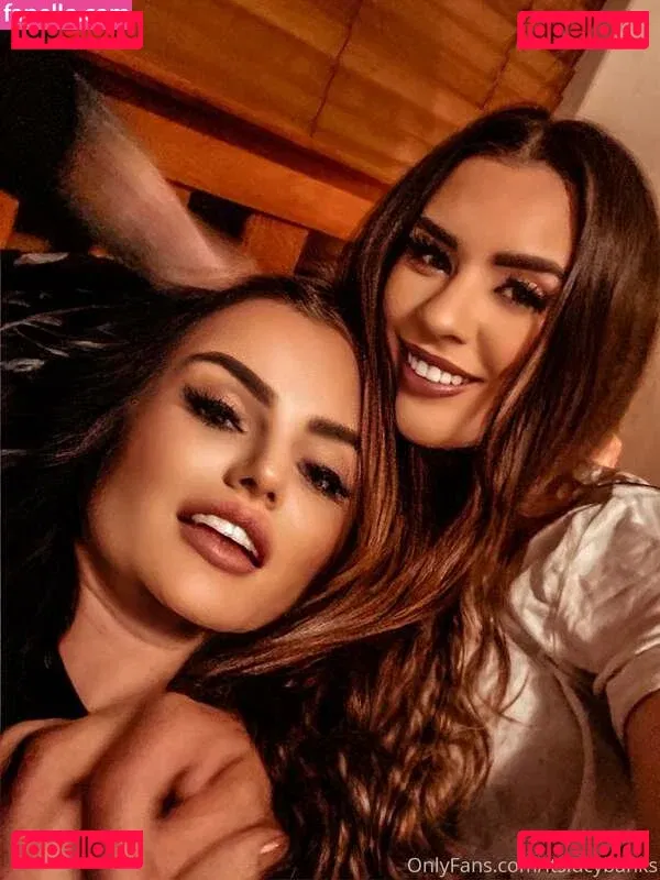 itslucybanks Onlyfans Photo Gallery 