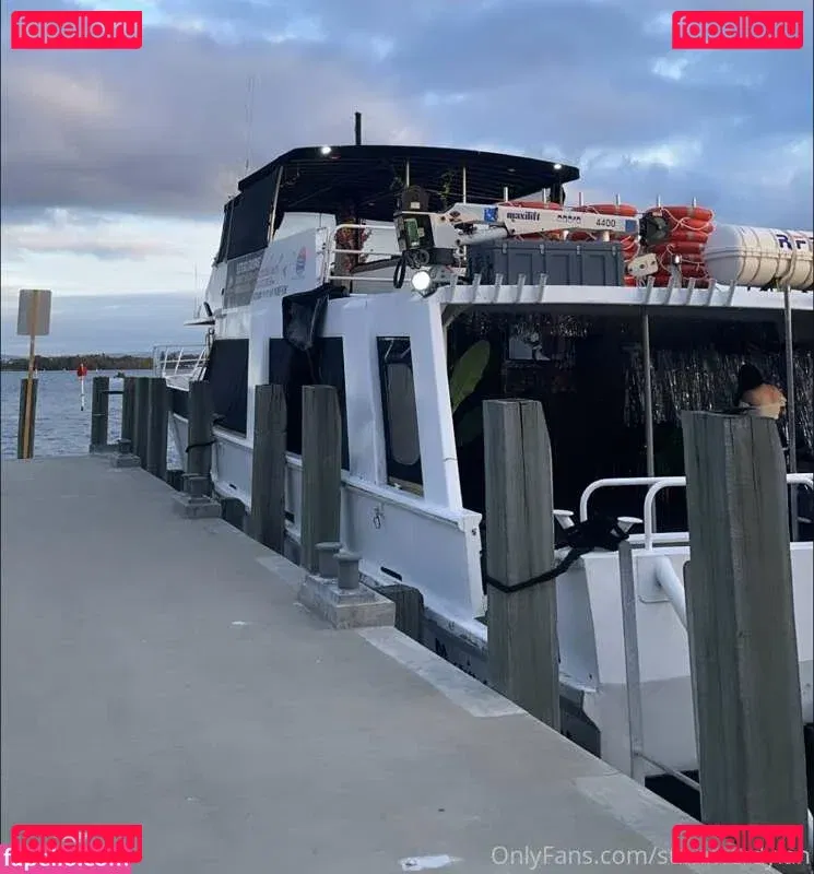 itslucybanks Onlyfans Photo Gallery 