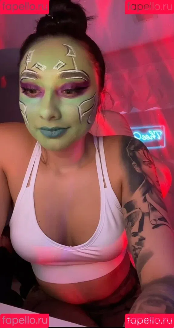 Theegoldenrose Onlyfans Photo Gallery 