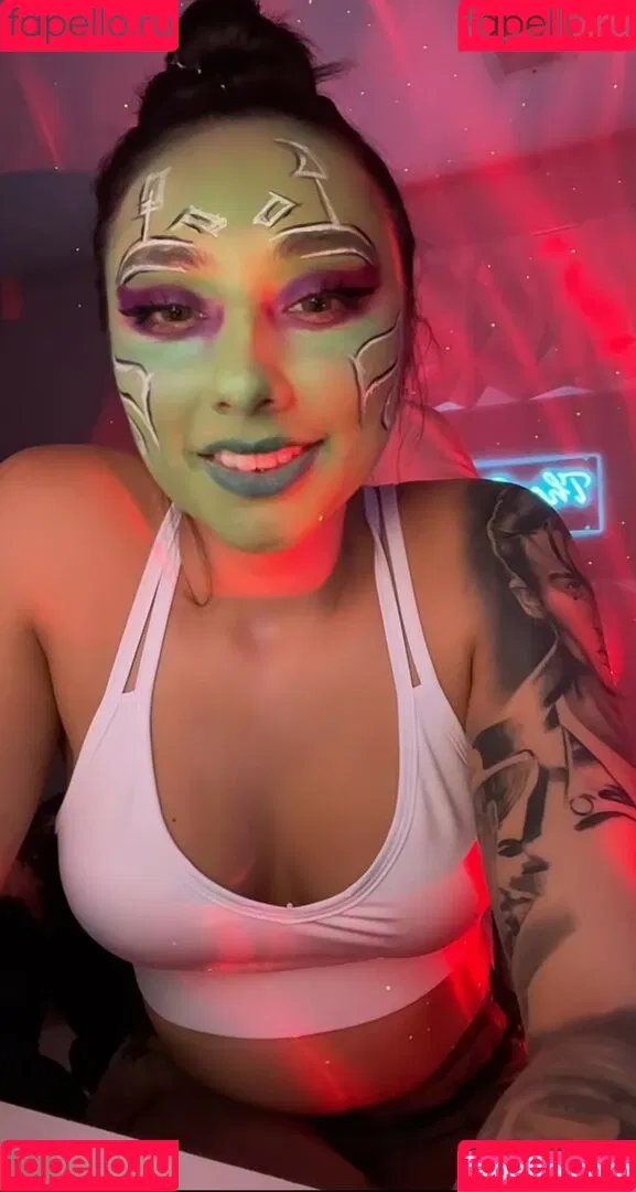 Theegoldenrose Onlyfans Photo Gallery 