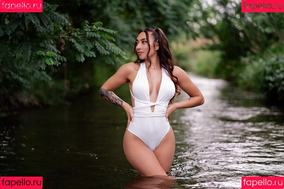 Theegoldenrose Onlyfans Photo Gallery 