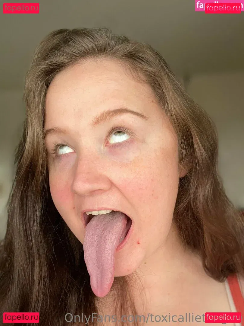 toxicallietongue Onlyfans Photo Gallery 
