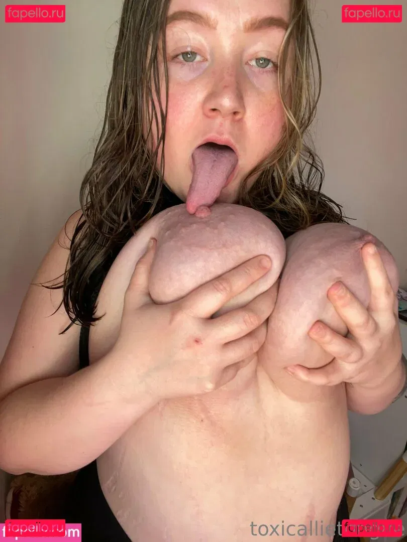 toxicallietongue Onlyfans Photo Gallery 