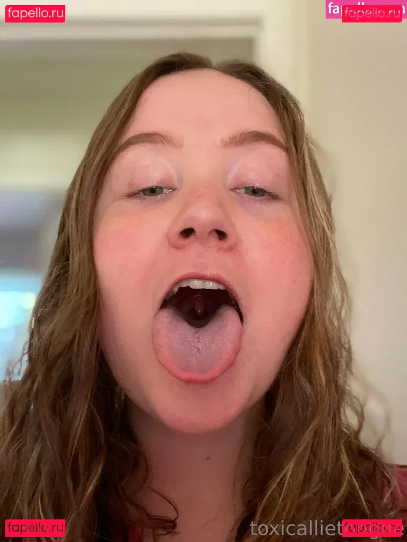 toxicallietongue Onlyfans Photo Gallery 