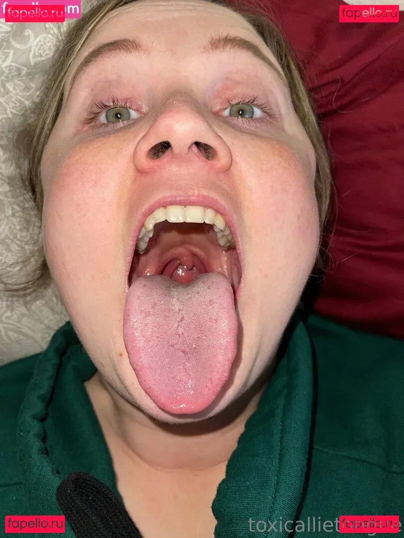 toxicallietongue Onlyfans Photo Gallery 