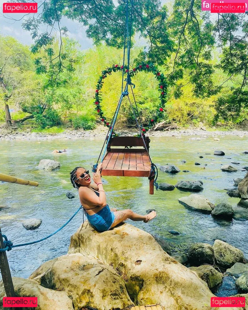 Joycen Artus Onlyfans Photo Gallery 