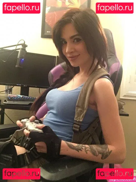 MelonieMac Onlyfans Photo Gallery 