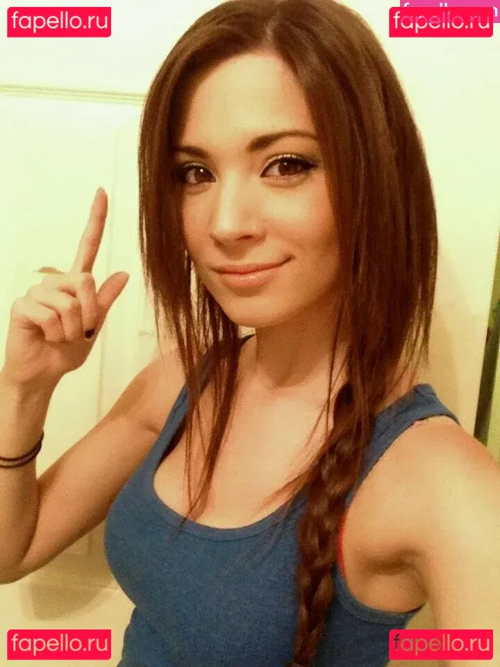 MelonieMac Onlyfans Photo Gallery 