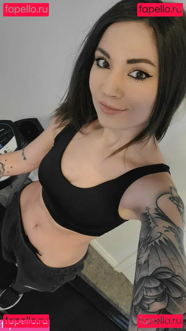 MelonieMac Onlyfans Photo Gallery 