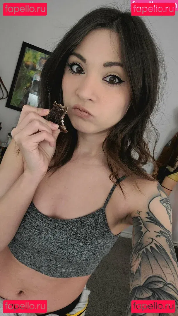 MelonieMac Onlyfans Photo Gallery 