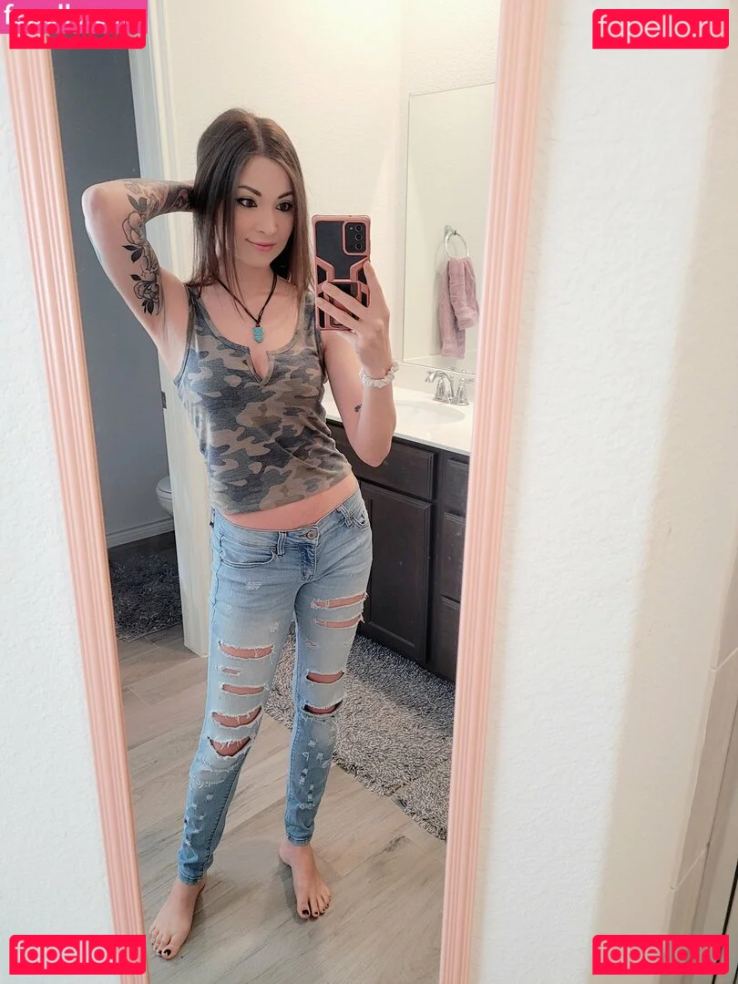 MelonieMac Onlyfans Photo Gallery 