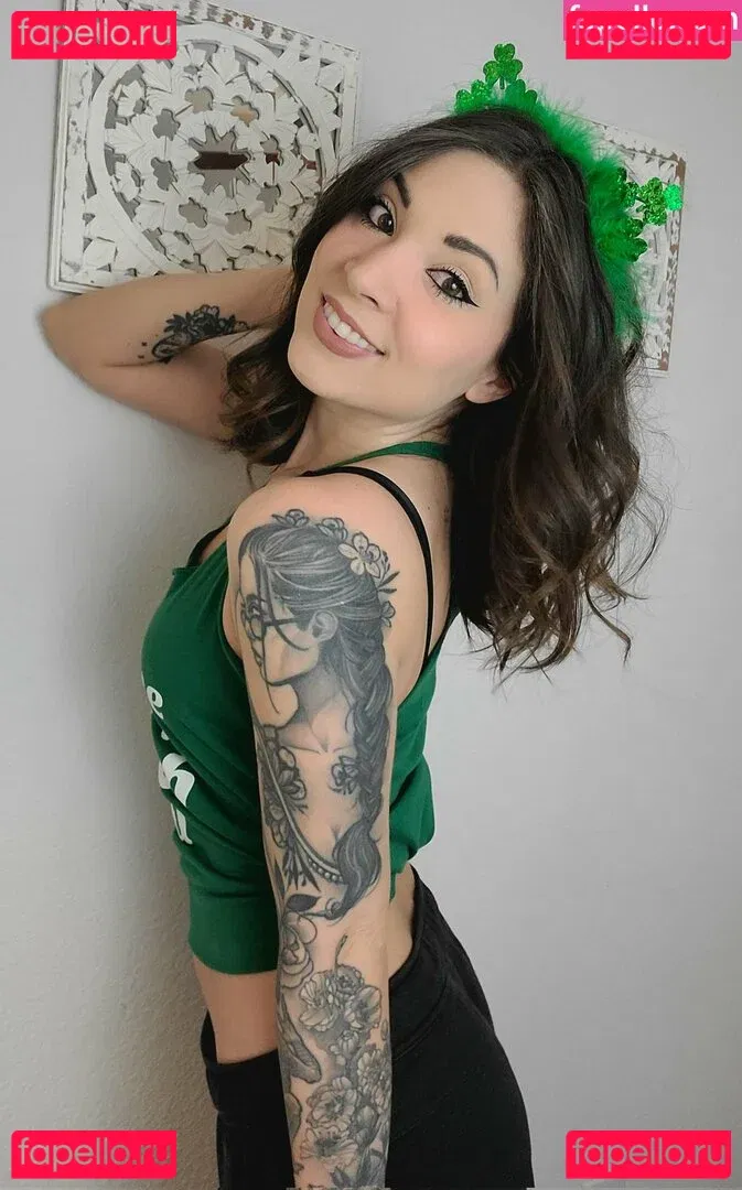 MelonieMac Onlyfans Photo Gallery 