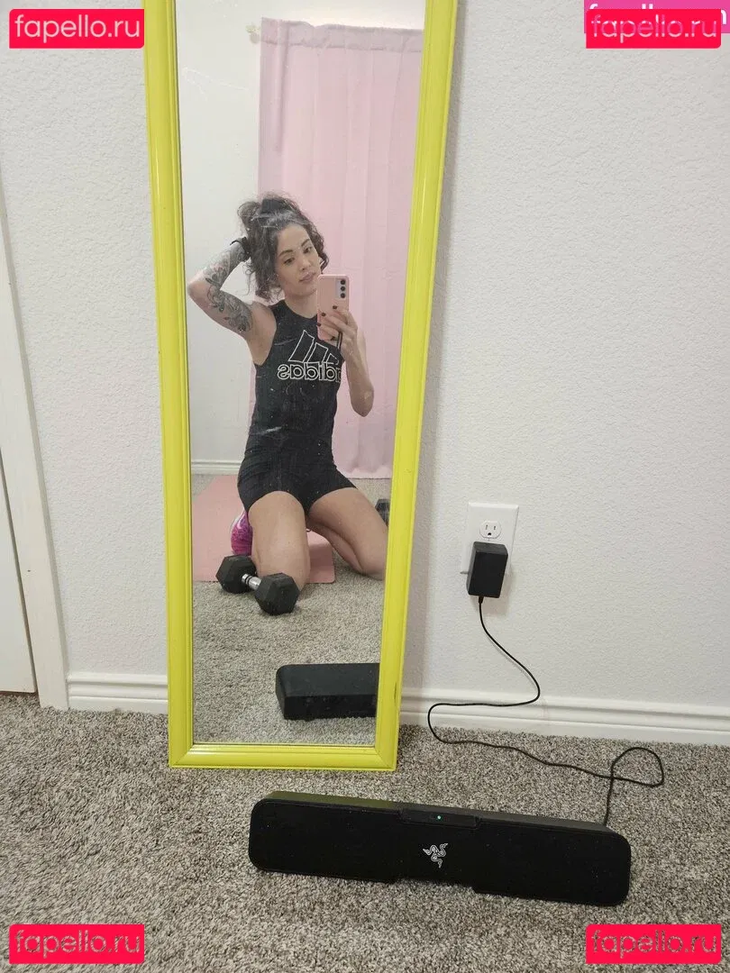 MelonieMac Onlyfans Photo Gallery 