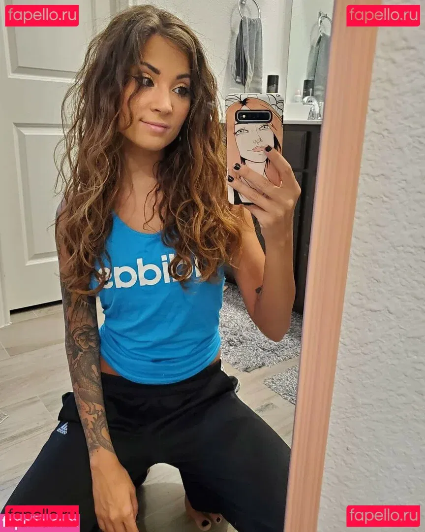 MelonieMac Onlyfans Photo Gallery 