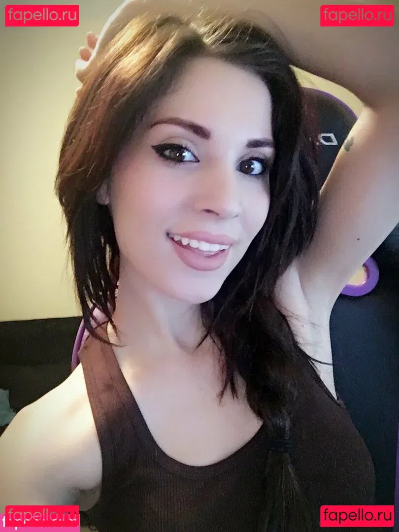 MelonieMac Onlyfans Photo Gallery 