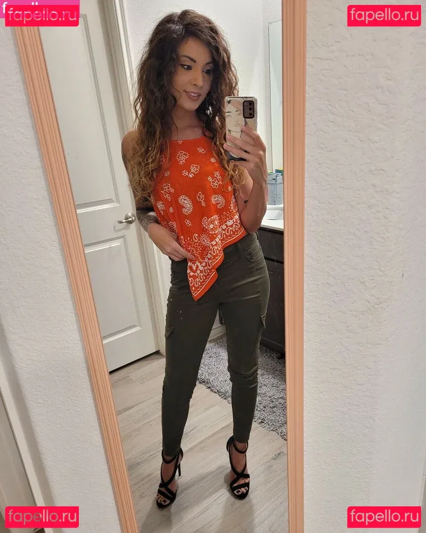 MelonieMac Onlyfans Photo Gallery 