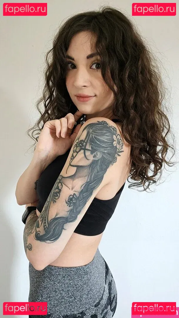 MelonieMac Onlyfans Photo Gallery 