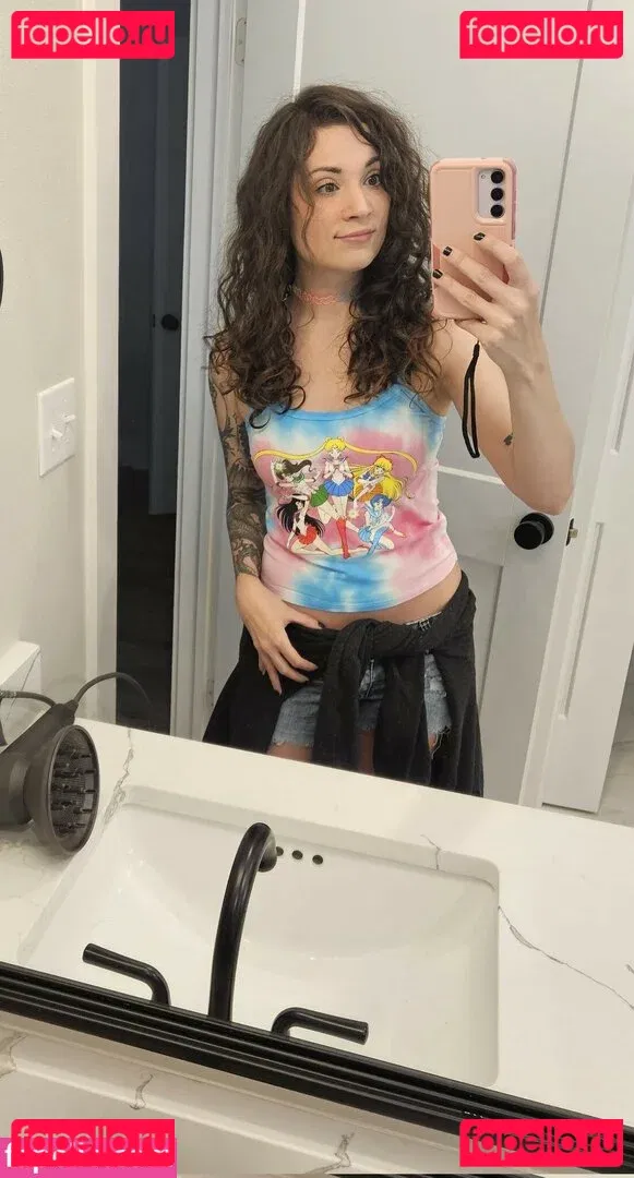 MelonieMac Onlyfans Photo Gallery 