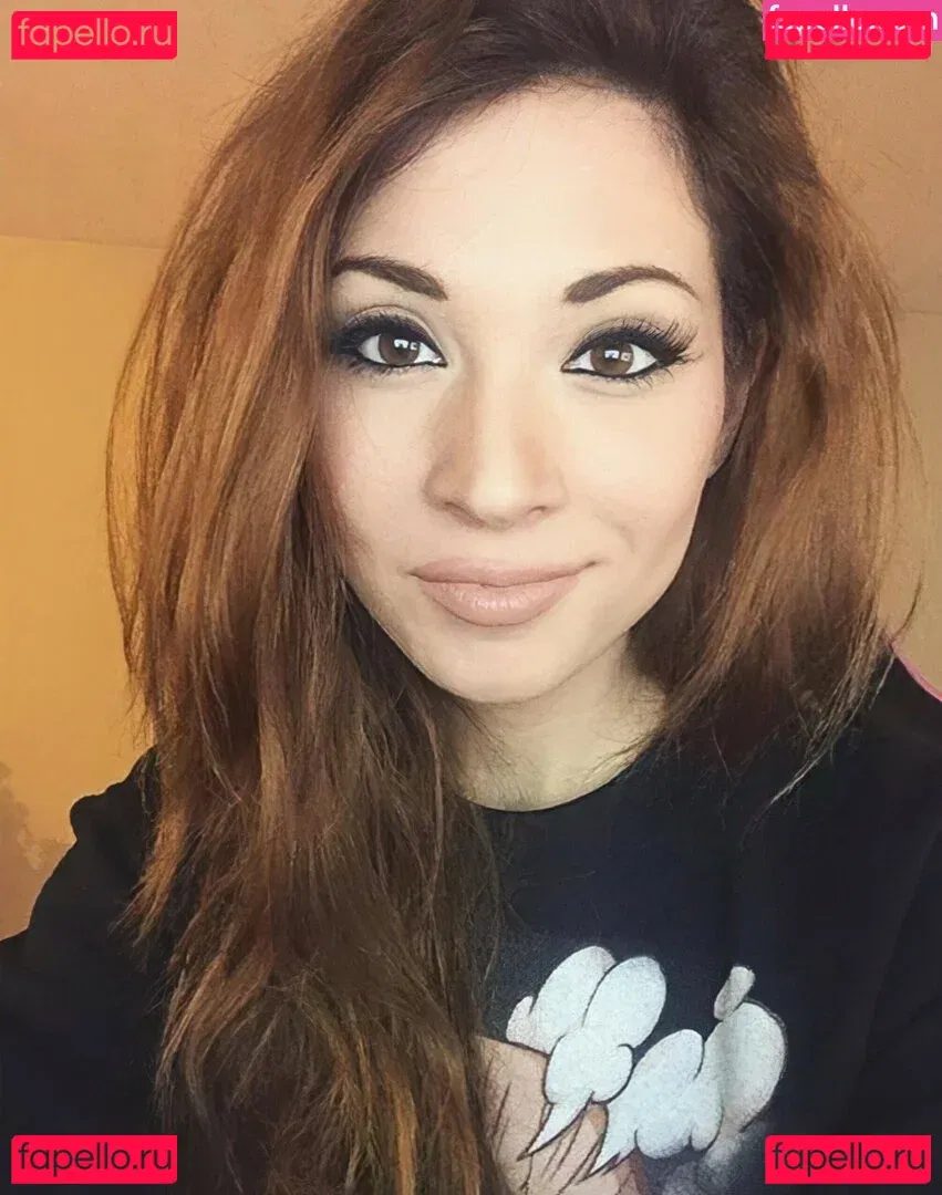 MelonieMac Onlyfans Photo Gallery 