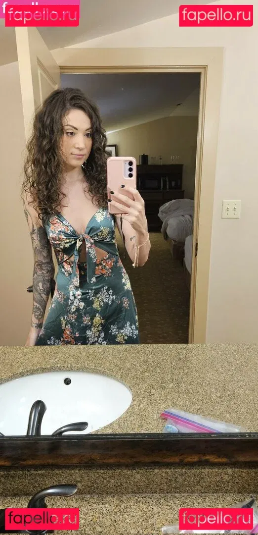 MelonieMac Onlyfans Photo Gallery 