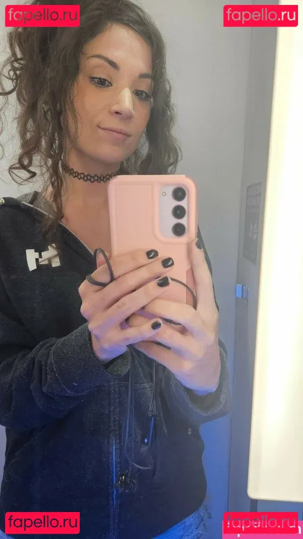 MelonieMac Onlyfans Photo Gallery 