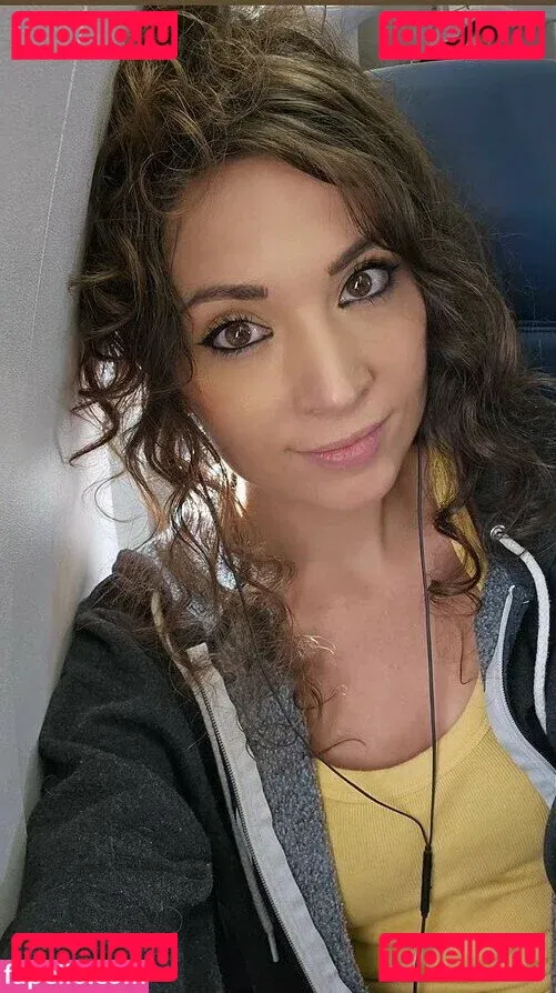 MelonieMac Onlyfans Photo Gallery 