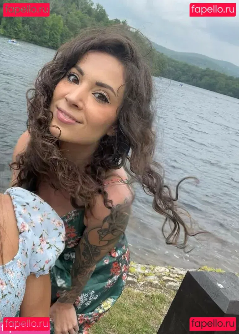 MelonieMac Onlyfans Photo Gallery 