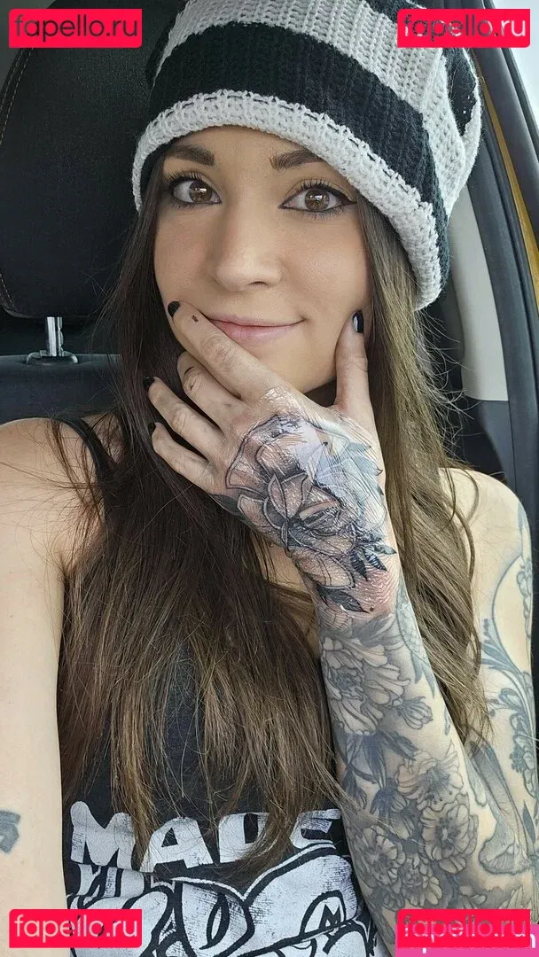 MelonieMac Onlyfans Photo Gallery 