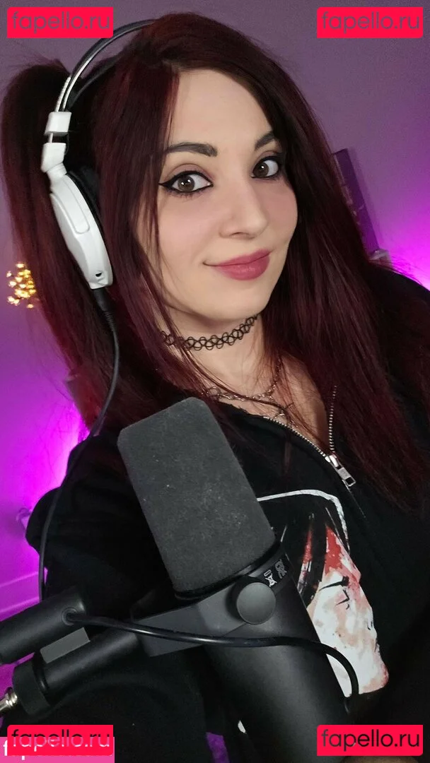 MelonieMac Onlyfans Photo Gallery 