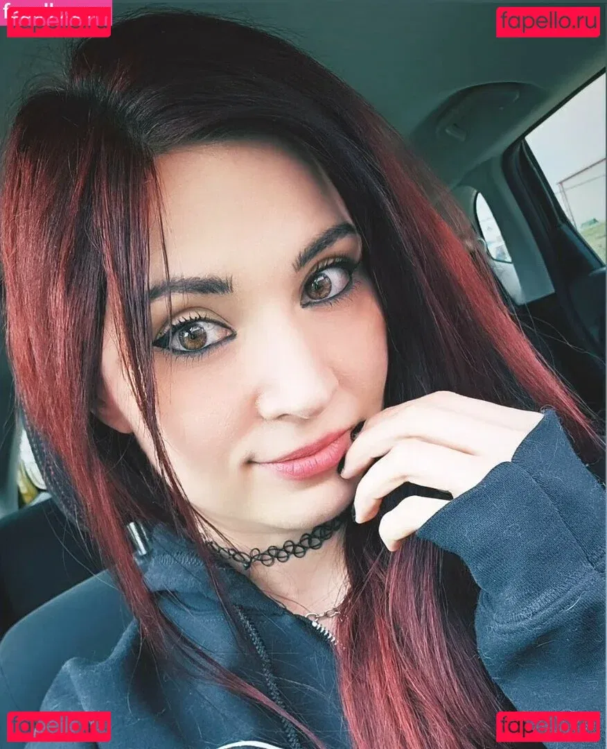 MelonieMac Onlyfans Photo Gallery 