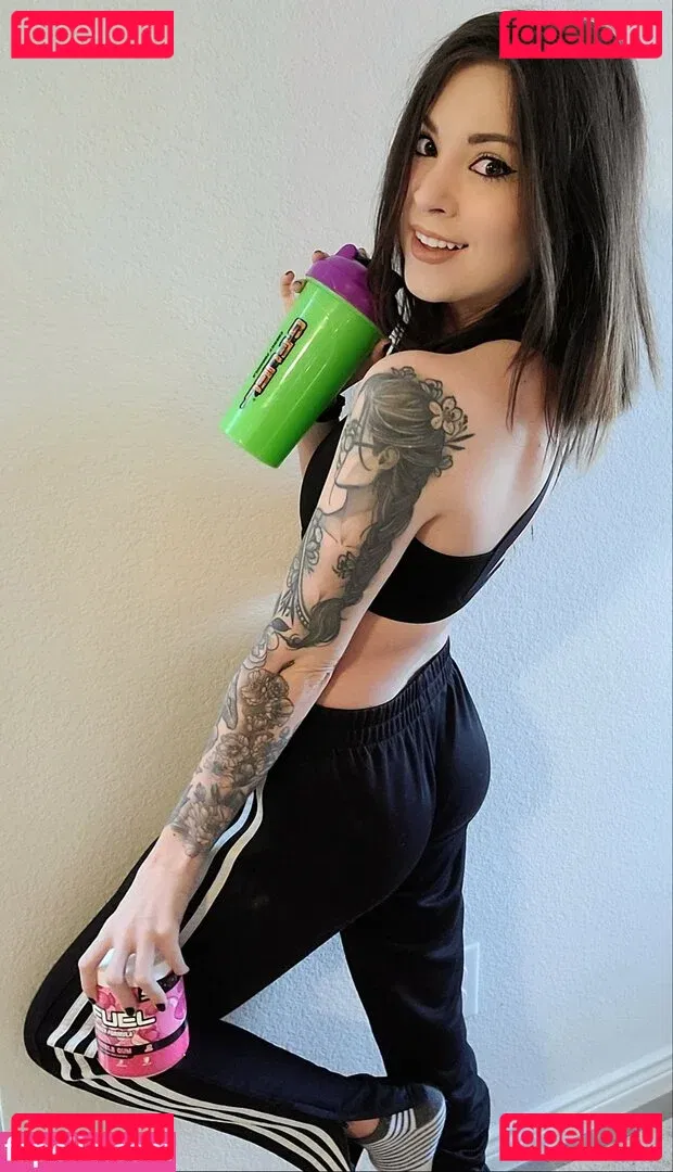 MelonieMac Onlyfans Photo Gallery 