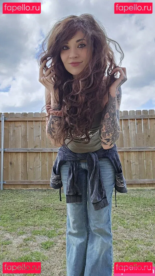 MelonieMac Onlyfans Photo Gallery 