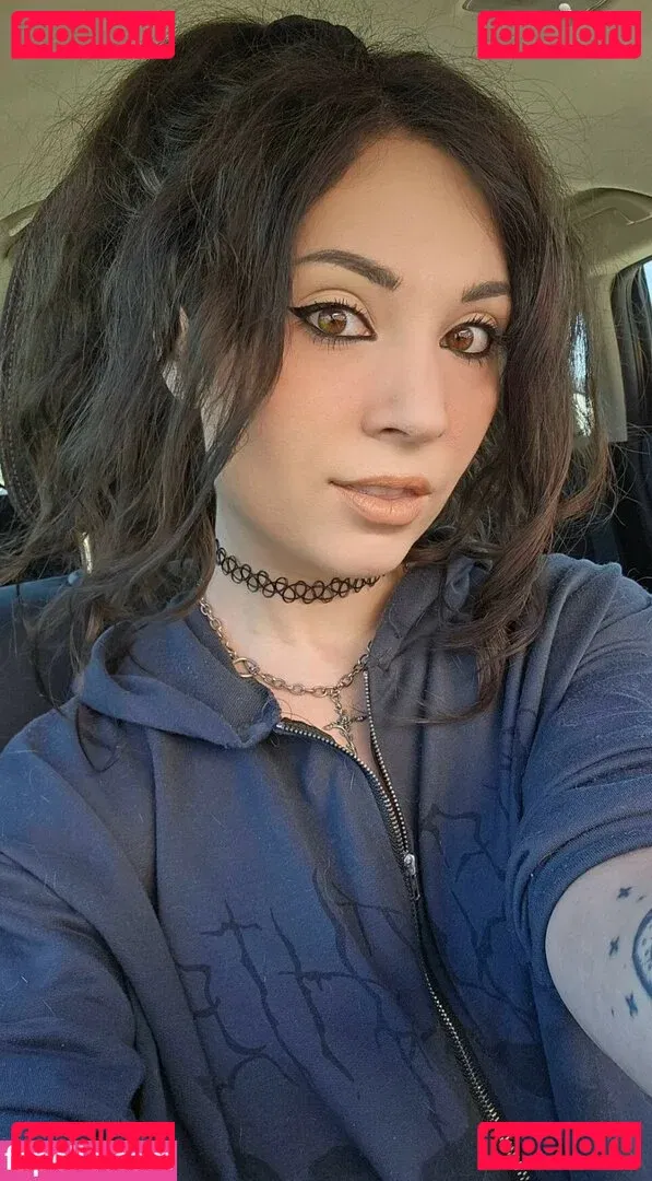 MelonieMac Onlyfans Photo Gallery 