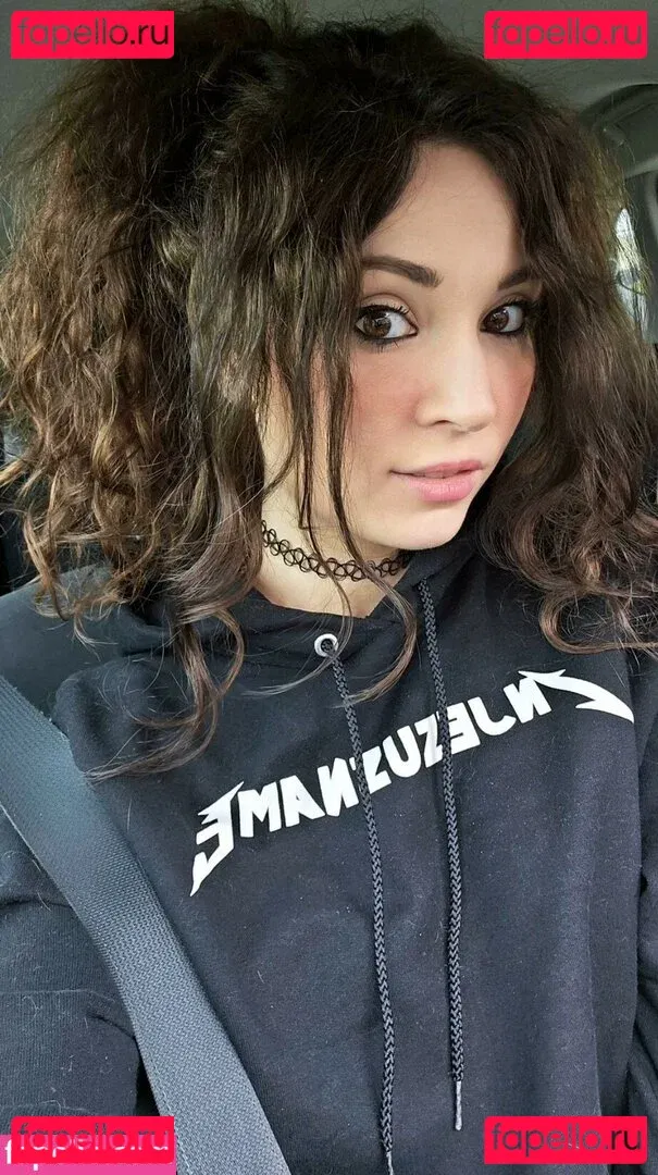 MelonieMac Onlyfans Photo Gallery 