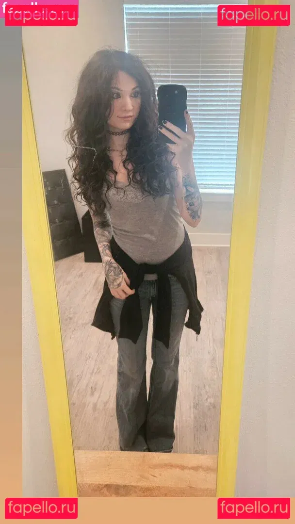 MelonieMac Onlyfans Photo Gallery 