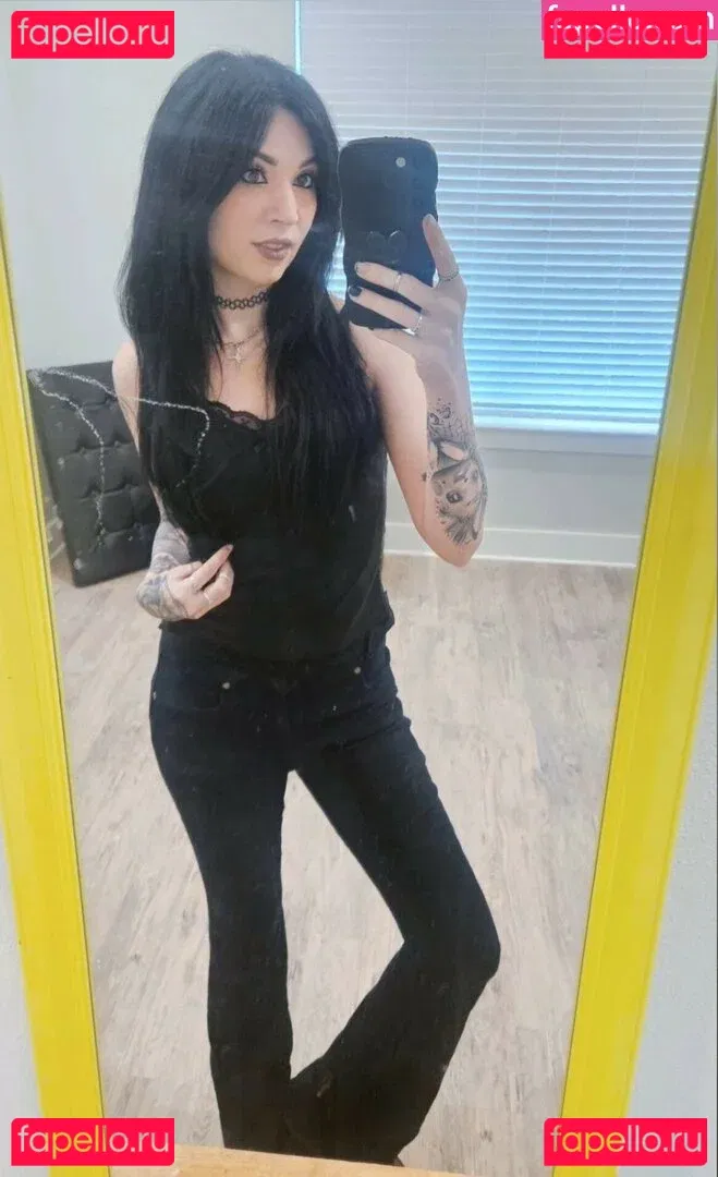 MelonieMac Onlyfans Photo Gallery 