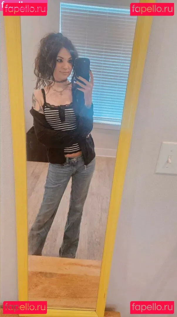 MelonieMac Onlyfans Photo Gallery 