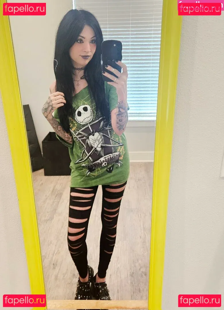 MelonieMac Onlyfans Photo Gallery 