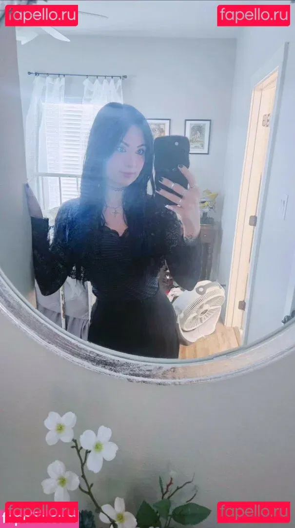 MelonieMac Onlyfans Photo Gallery 