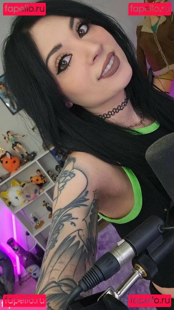 MelonieMac Onlyfans Photo Gallery 