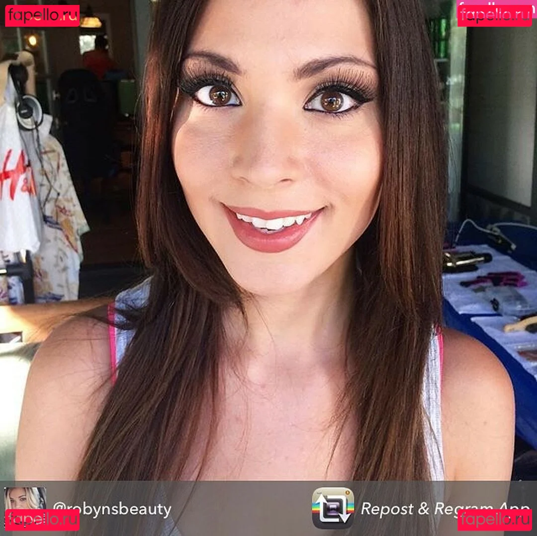 MelonieMac Onlyfans Photo Gallery 