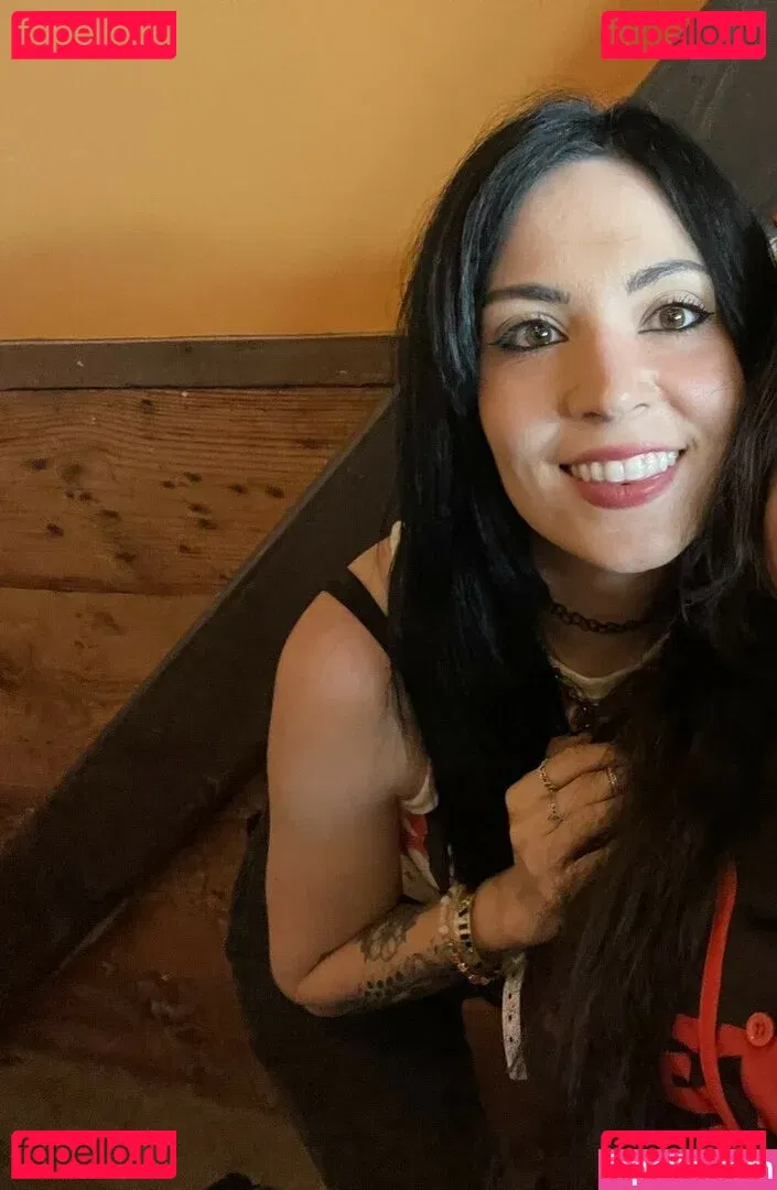 MelonieMac Onlyfans Photo Gallery 