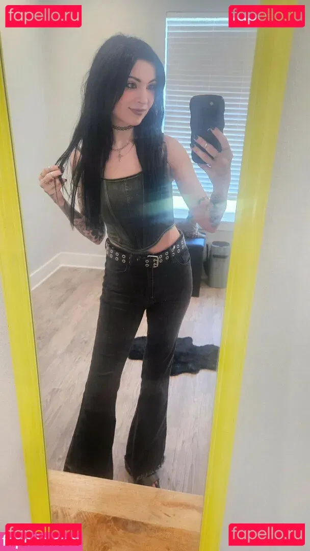 MelonieMac Onlyfans Photo Gallery 